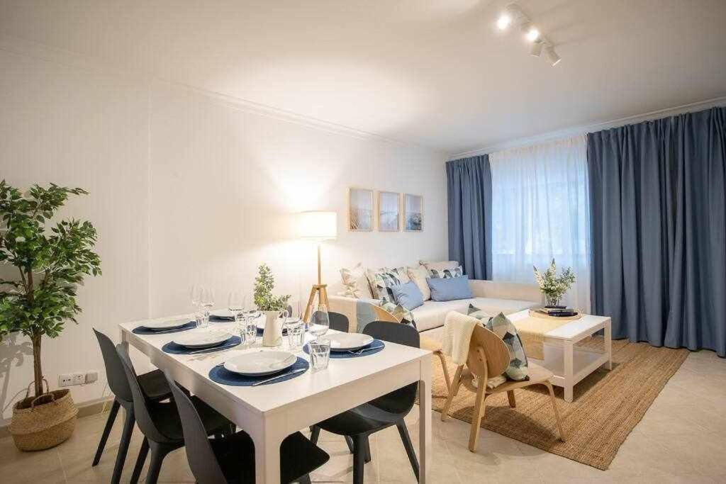 Modern 3Br Apt W/ Lg Terrace, Bbq, Ac & Parking 타비라 외부 사진
