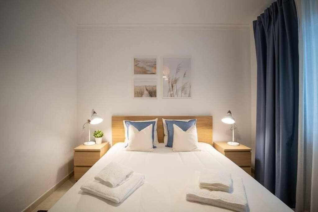 Modern 3Br Apt W/ Lg Terrace, Bbq, Ac & Parking 타비라 외부 사진